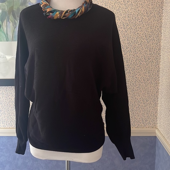 Oversize black pull over sweater - Picture 7 of 7